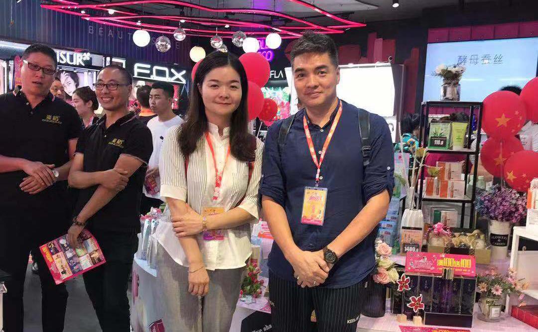 开店即卖，贺恒德《天龙十部（六）》：明星单品 |晓霞走市场