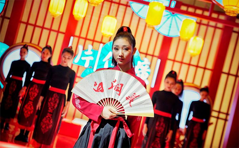 不被定义的女神，片仔癀化妆品用国潮演绎白润美女神节