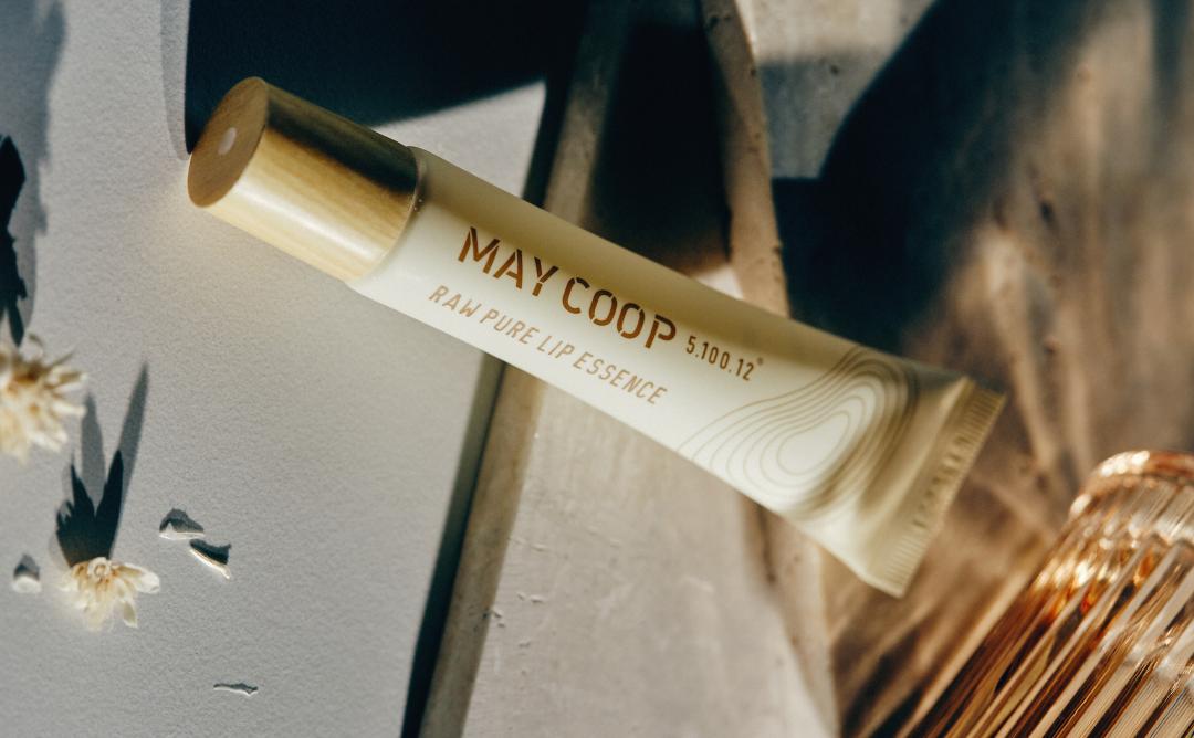 唇部护理呈进阶化、功效化 枚柯「口红伴侣」强势出圈