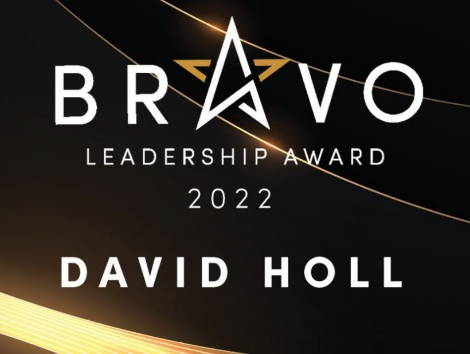 玫琳凯全球首席执行官David Holl荣获 “Bravo领导力大奖”