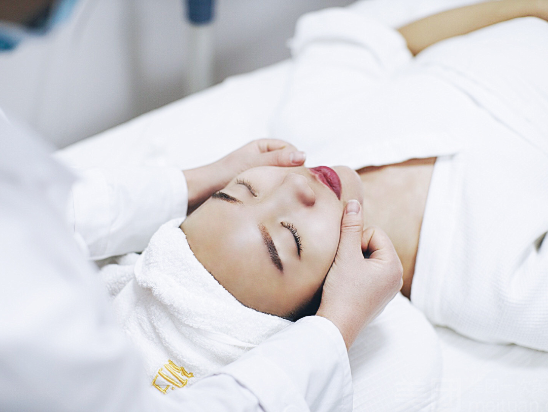 月薪5000的年轻人，盯上低价医美团