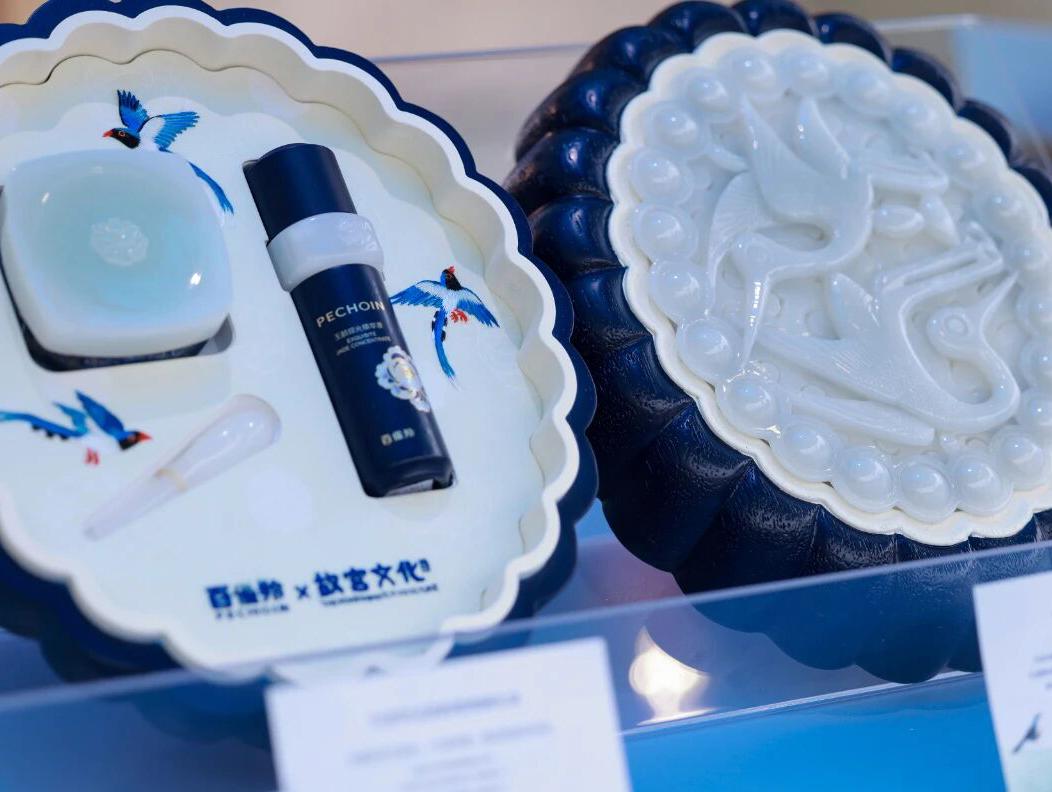 跨界新范式：百雀羚联袂故宫文化IP，打造“灵玉”系列，破局高端市场